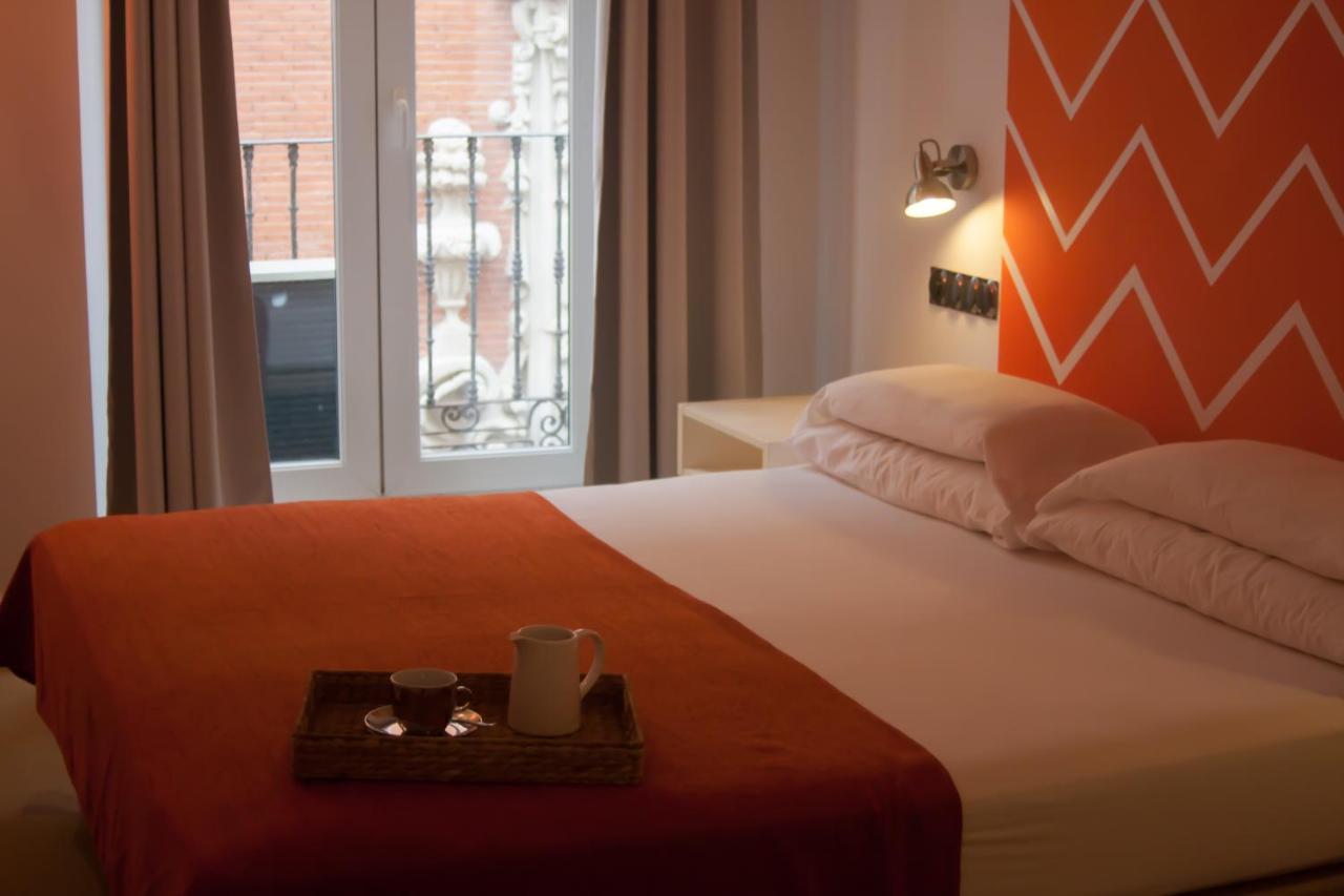 Hostal Santa Ana Colors Madrid Exteriér fotografie