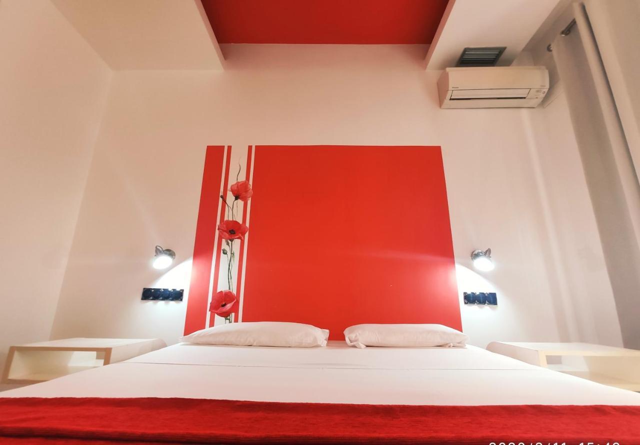 Hostal Santa Ana Colors Madrid Exteriér fotografie